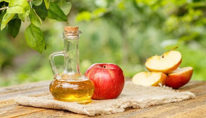 تصویر 2 از سرکه سیب شفاف خانگی در حجم‌ های متنوع